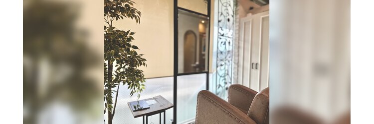 ラブリス(Luvliss)のサロンヘッダー