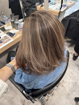 レディアル 大宮(REDEAL ope.) 【ハイライト】ベージュハイライトバレイヤージュ