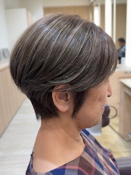 ハイライトでいつもと違うおしゃれ見え！