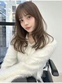 レイヤーカット　ベージュカラー　顔まわりカット