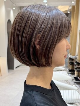 ソワネ 表参道(soigne) 表参道白髪ぼかしレイヤーボブウルフショートヘアベージュ40代