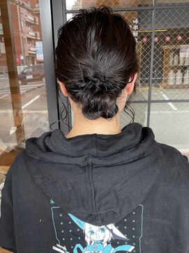 ヘア プロデュース キュオン(hair produce CUEON.) ゆるふわシニヨン×お呼ばれヘア