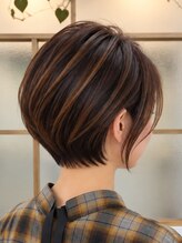ヘアーズビースリー ポートサイド&nbsp;立体感ハイライト×大人の丸みショートボブ #横浜駅近 #きた東口