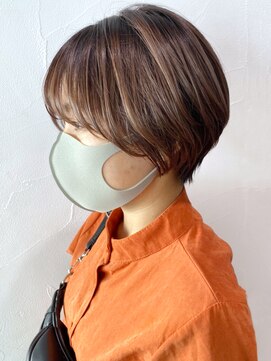 アイティー バイ アルバム 浦和店(IT by ALBUM) ナチュラルショート_ホワイトアッシュエアリーミディ_ba312531