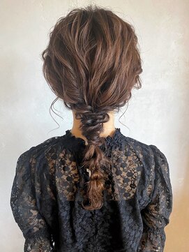 ベルビアンカ(Belle BIANCA) Belle BIANCA 結婚式や二次会に♪お呼ばれヘアアレンジ by Orie