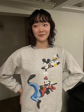 テテ ニコ(tete nico) 【ニラサキユウマ】レイヤーパーマ × ミディアムヘア