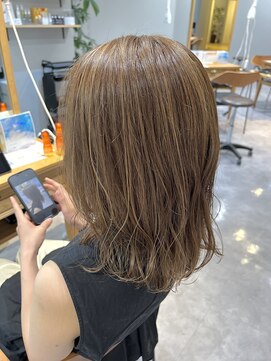 ジアン バイ ミルボン NU茶屋町+(GIEN by milbon) 束に見えすぎない上品なシークレットハイライト/透明感