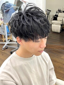 ヘアアンドビューティ ガーデン ベルモール店(HAIR AND BEAUTY GARDEN) ツイストスパイラルパーマセンターパートウルフカットメンズ