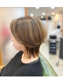 40代50代に人気のクビレイヤー × 白髪ぼかしハイライト