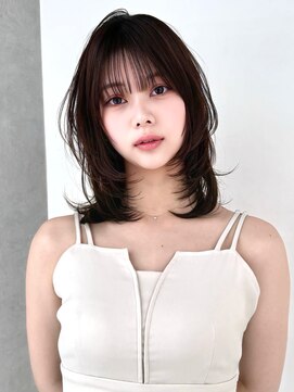 カシュカシュ 表参道(cache cache) 薄め前髪顔まわりレイヤーシースルーぱっつん前髪おくれ毛