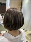 ハイライトカラー,グレージュ,ショートボブ