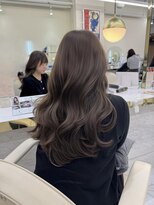 シェノン サントル(CHAINON CENTRE)&nbsp;透明感とまろみのあるブラウン×艶っぽワンホンレイヤー/梅田