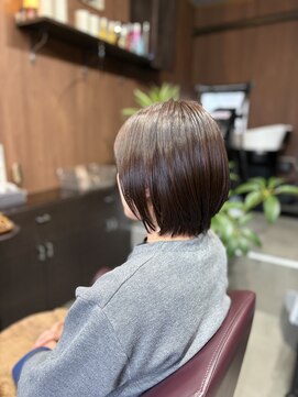 アオイ(Aoi) ショートカット/くせ毛カット/ヘッドスパ