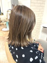 アンジュ ラヴィ(Ange Lavie) 40代50代白髪ぼかしハイライトでおしゃれ外はね tosa002
