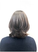 ミディアムウルフ/くびれレイヤー/ココアブラウン/40代50代60代/