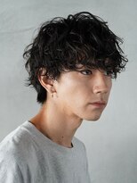 スパイラルパーマ×マッシュスタイルでおしゃれな雰囲気に◎