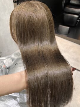 シティ(CITY) ブリーチなし 明るめベージュカラー レイヤーカット