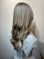 トゥーン 川崎店(TOON)&nbsp;ホワイトシルバー/ハイトーン/ケアブリーチ