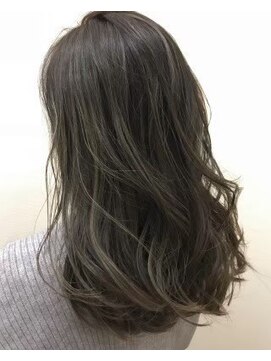 トゥルース 南千住店(Hair&Make TRUTH) ロング