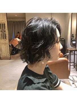 ティル(till) 【till】　ラフショート + 無造作ウェーブ