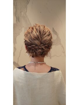 ウノプリール 西梅田ハービスプラザ店(uno pulir) 結婚式、二次会に☆ボブアレンジ