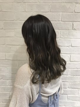 コム(com by neolive) 毛先ブリーチ×アッシュグレー 3