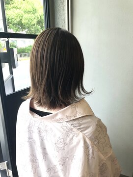 ウェーブ(WAVE) ミディアムボブ