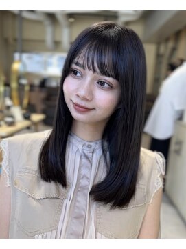 ティア(Tia.) 縮毛矯正/髪質改善トリートメント/ミディアムヘア/グレージュ