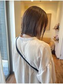 ぱつっと切りっぱなしボブ×モカベージュ♪