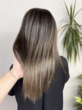 ヴィフ 大船(VIF) バレイヤージュケアブリーチダブルカラー大船駅鎌倉