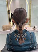結婚式ヘアセット  人気タイトアレンジ×金箔