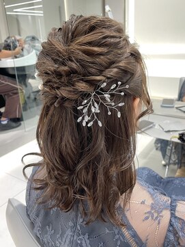 アールプラスヘアサロン(ar+ hair salon) ハーフアップアレンジ