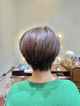 エルサフィロ ヨドヤバシ(el zafiro yodoyabashi) 【el zafiro yodoyabashi】首周りスッキリ大人女性ショート