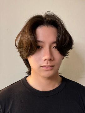 ノラ シブヤ(NORA) センターパートメンズウルフカットメンズパーマカルマパーマ