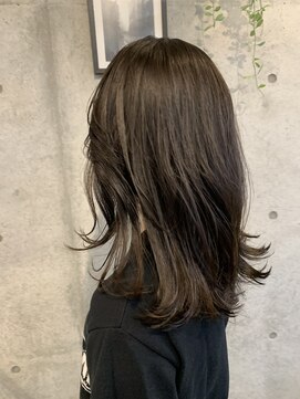 オリーブグレーカラー