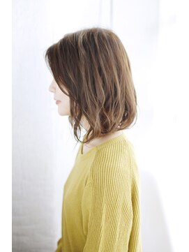 シュシュット(chouchoute) 大人ガーリーミディアムレイヤー似合わせカットダークアッシュ77