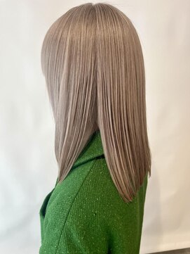 ヒュッゲプラス(hygge+) ミルクティーベージュ×艶ストレート