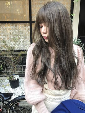 ジアン(GIEN) アンニュイロング　イルミナグレージュ　ハイライト