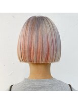 クク(QUQU)&nbsp;ホワイトシルバーオレンジボブ