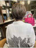 白髪ぼかしハイライトショートヘア　担当 濱口