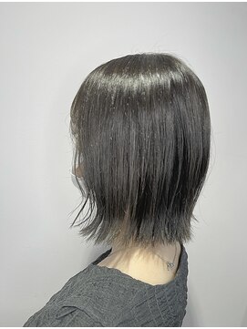 リーオオサカ(Lee Osaka) 【Lee大阪店】カーキグレージュ×艶ボブ/新出奈津樹