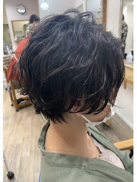 アンド ローバー(and LOVER) ショートスパイラルパーマ