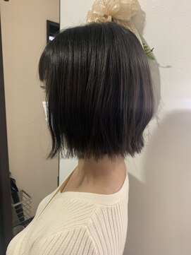 アリエル セバスチャン きりっぱなしボブ