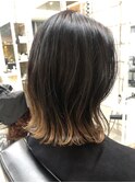 グラデーションカラー×切りっぱなしボブ