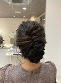 大人可愛いヘアセット黒髪暗髪アクセなし編み込みナチュラル