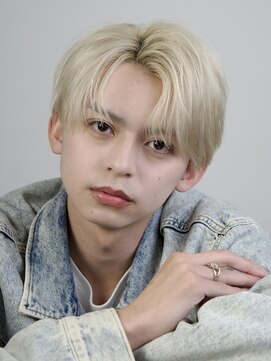 オーシャントーキョーオーバー 渋谷(OCEAN TOKYO OVER) 韓国ヘアカルマパーマコンマバングセンターパート黒髪ウルフ