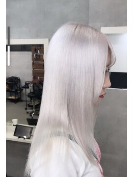 モーション 新宿(motion) ホワイトカラー