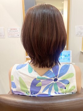 フリージア(freesia) 30代40代50代/艶髪ミディアム/くびれスタイル