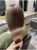 ミルクティーベージュ