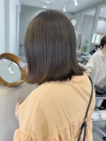 ミュゼプリュム(Musee plume) オリーブグレージュ×外ハネボブ